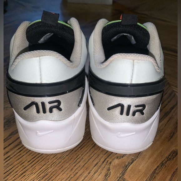 Nike Air Max Bolt GS Boys Size 4 - Picture 4 of 5